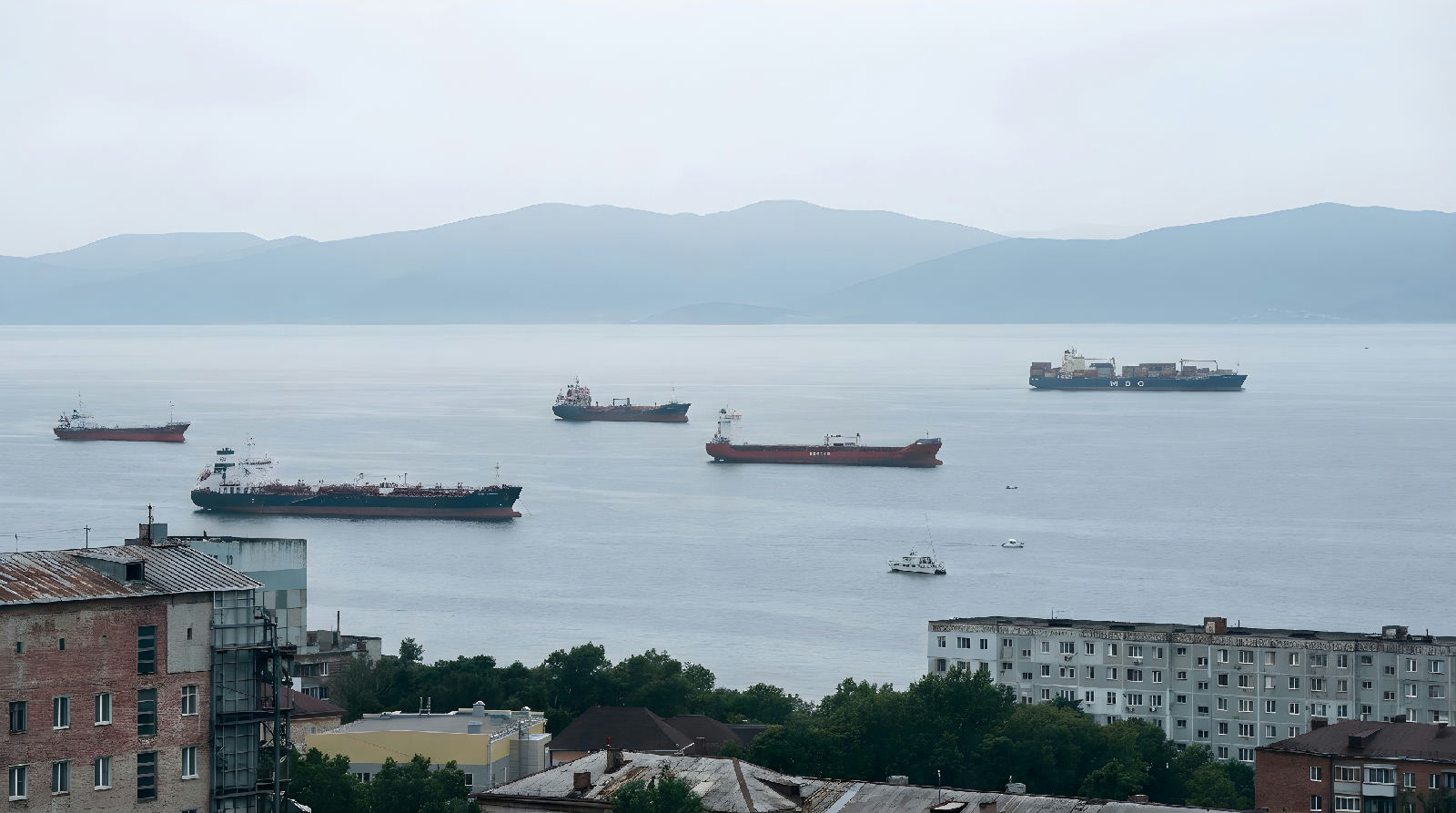 Russiske sanktionerede skibe henter brændstof i Sydkorea
